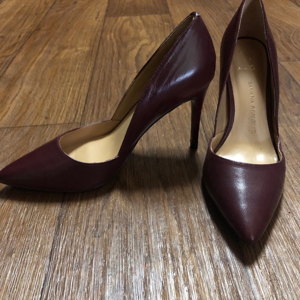 Banana Republic wine colored leather heels